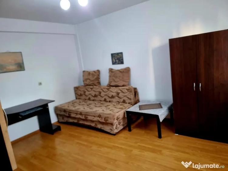 Garsonieră semidecomandată în Central