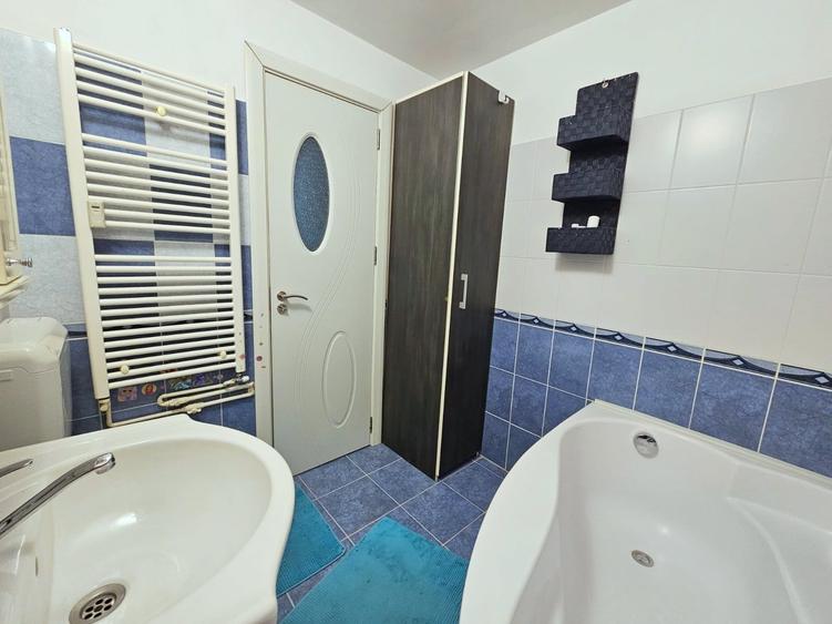 Apartament cu 2 camere decomandat în Olteniței