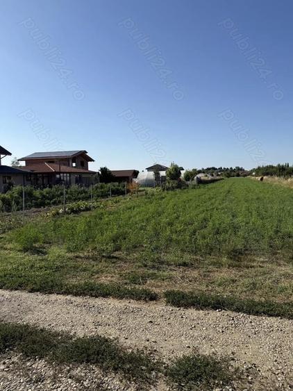 Teren de 3000 mp, în Central