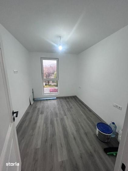Apartament cu 3 camere în Săsar