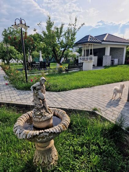 Casă cu 4 camere în Cazasu