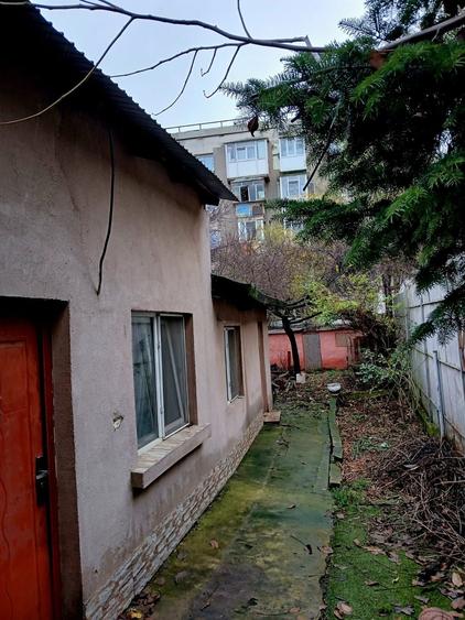 Casă cu 4 camere în Vitan