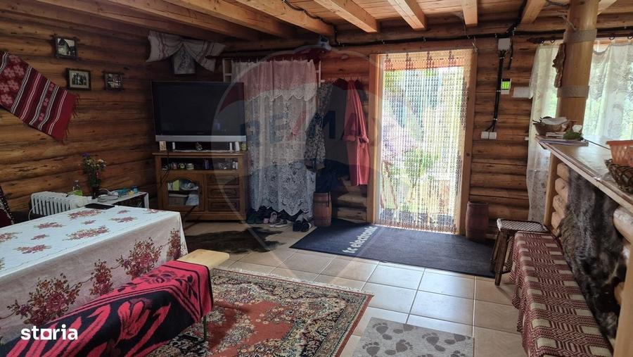 Casă cu 3 camere în Dolhești