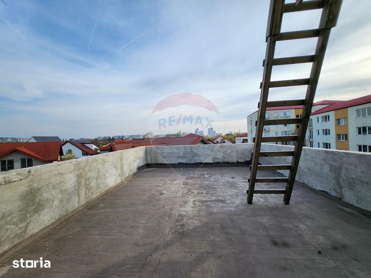 Casă cu 5 camere cu Teren 389 Mp în Aviației