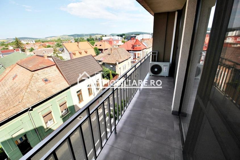 Apartament cu 2 camere decomandat, mobilat în Central