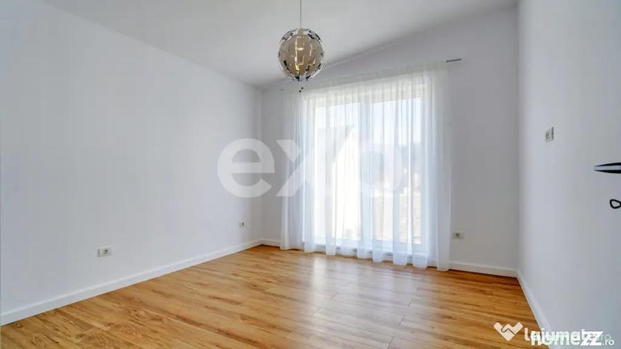 Casă cu 4 camere cu Teren 250 Mp în Central