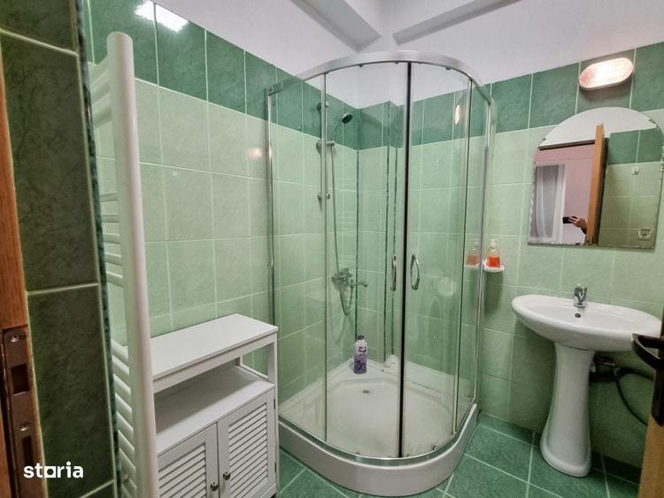 Garsonieră decomandată în Central