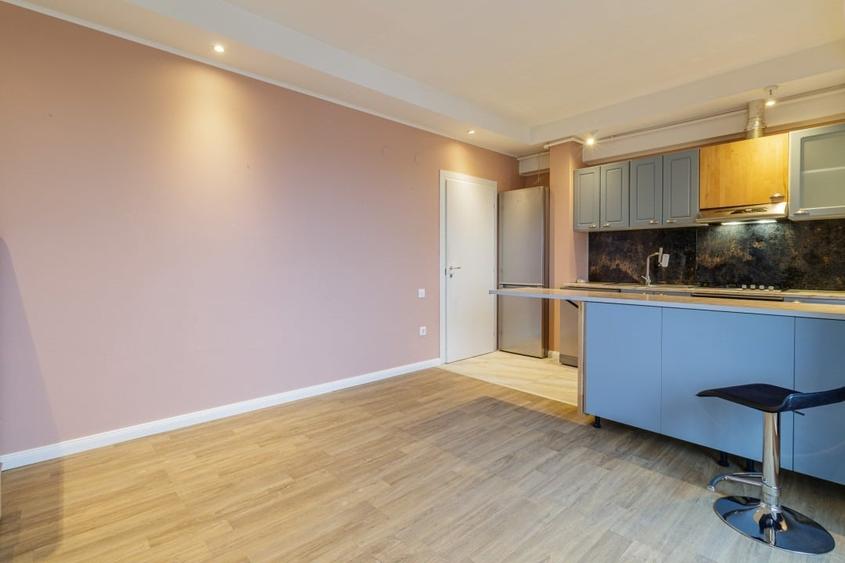 Apartament cu 3 camere decomandat, mobilat în Ștefăneștii de Jos