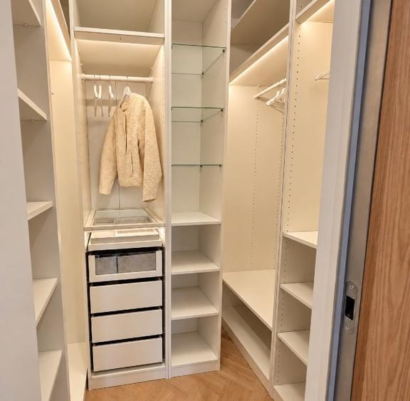 Apartament cu 3 camere decomandat, mobilat în 1 Mai