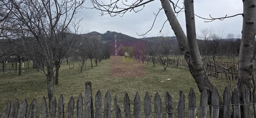 Teren de 734 mp, în Brebu