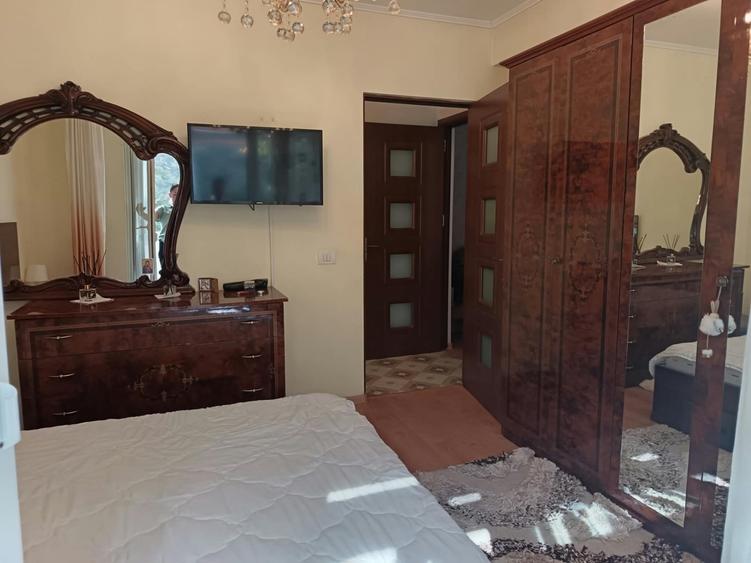 Apartament cu 2 camere decomandat, mobilat în Drumul Găzarului