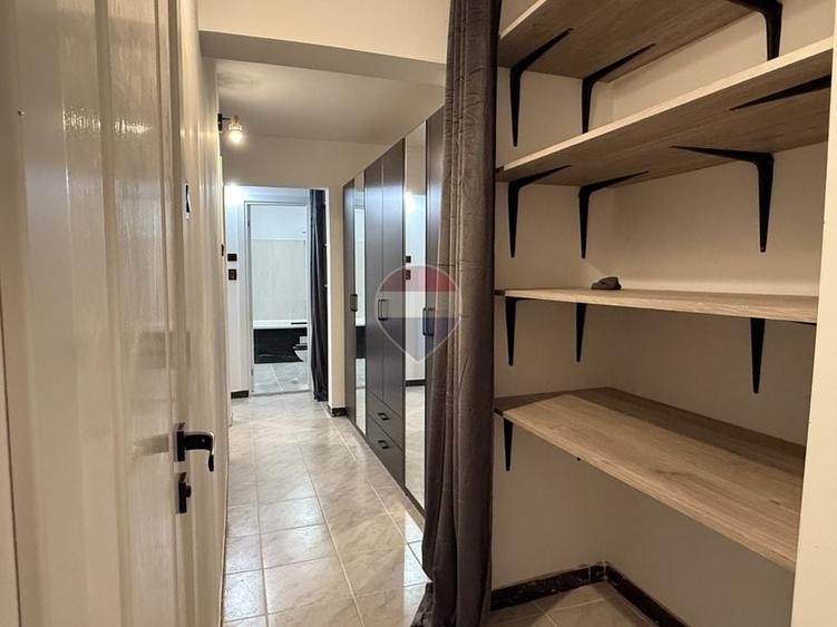 Apartament cu 3 camere decomandat, mobilat în Apusului