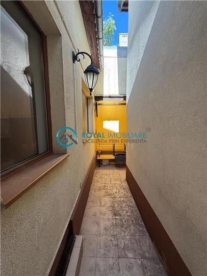 Casă individuală cu 4 camere cu Teren 150 Mp în Ultracentral