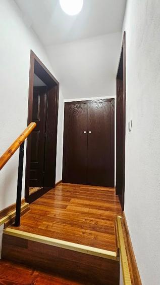 Apartament cu 4 camere decomandat, mobilat în Zăvoi
