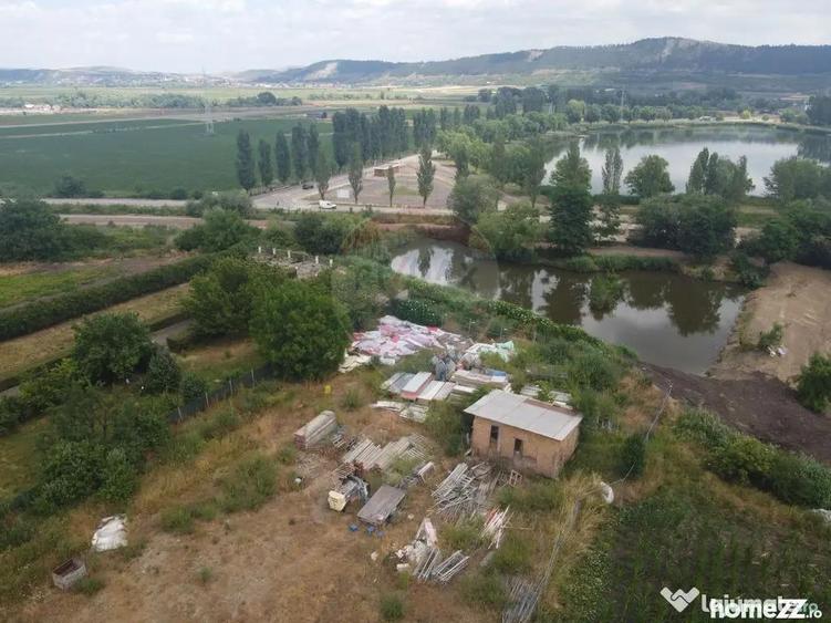 Teren de 500 mp, în Luna