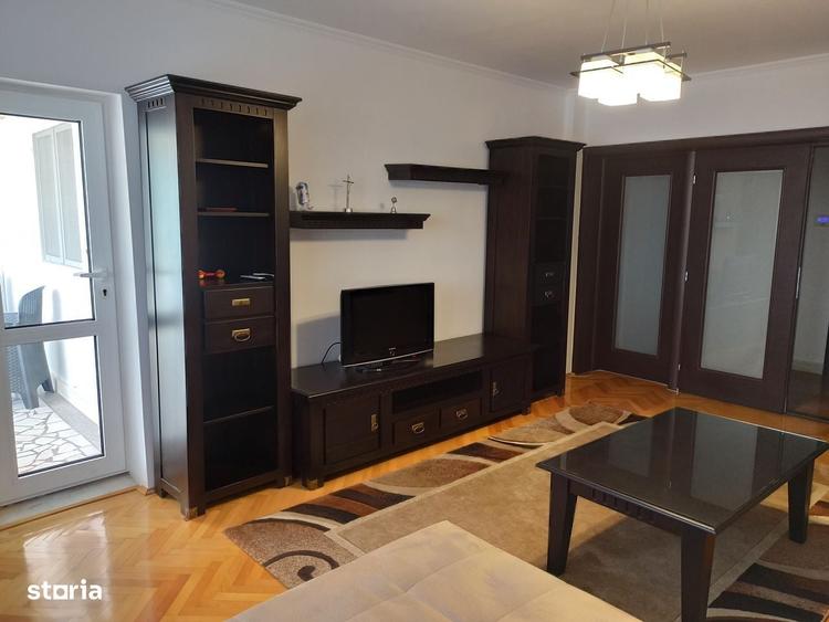 Apartament cu 3 camere decomandat în Ultracentral