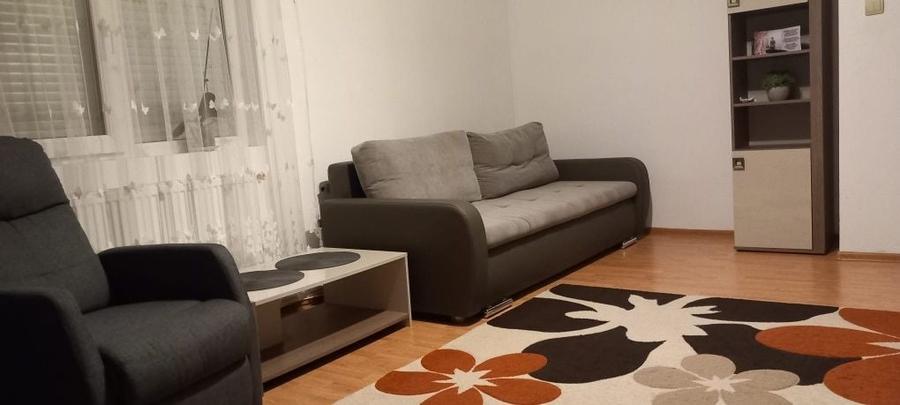 Apartament cu 4 camere decomandat în Micro 3