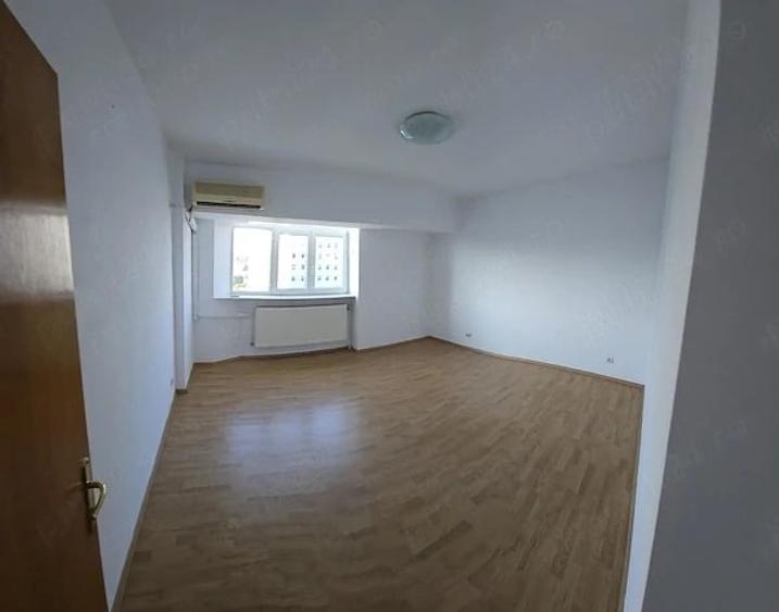 Apartament cu 2 camere decomandat în Titulescu