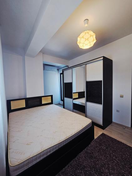 Apartament cu 3 camere semidecomandat, mobilat în Bucureștii Noi
