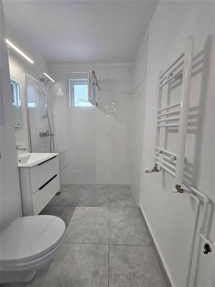 Apartament cu 2 camere semidecomandat în Baba Novac