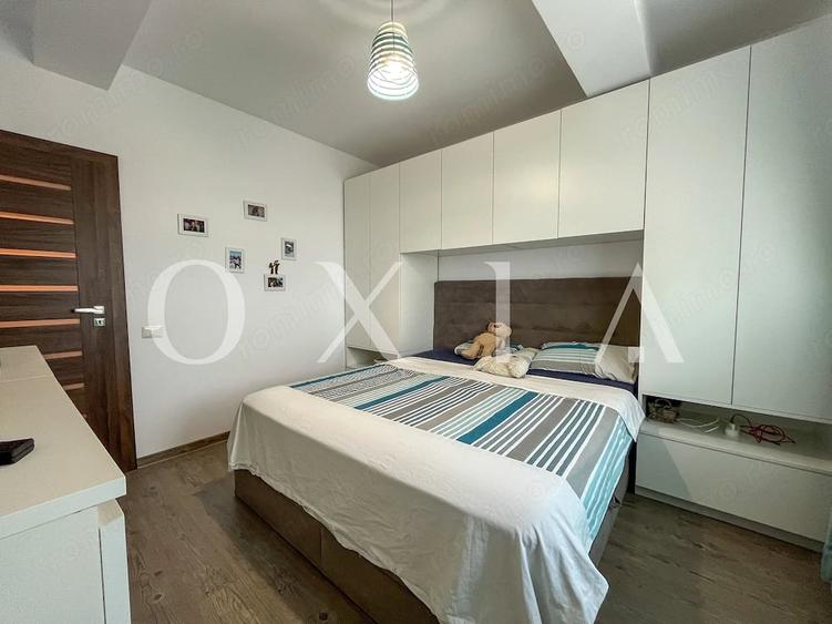 Apartament cu 3 camere semidecomandat în Girocului