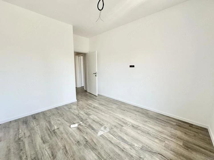 Casă cu 3 camere cu Teren 332 Mp în Albina
