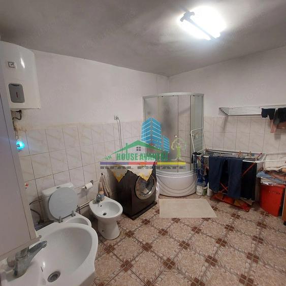 Spațiu comercial, de 800 mp, în Est