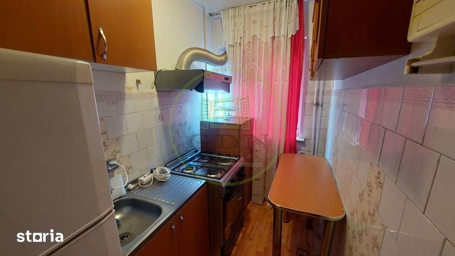 Apartament 3 camere, semidecomandat, etajul 3, Cornitoiu zona Unitatea - 7