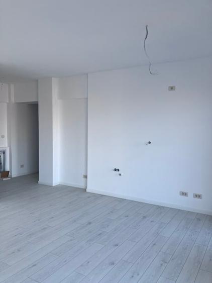 Apartament cu 3 camere decomandat în Pantelimon