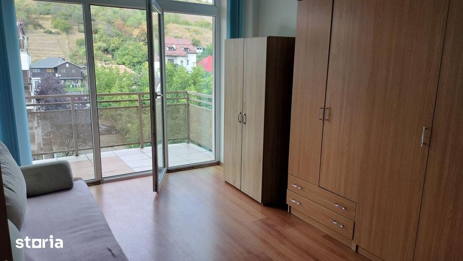 Apartament cu 2 camere decomandat în Gruia