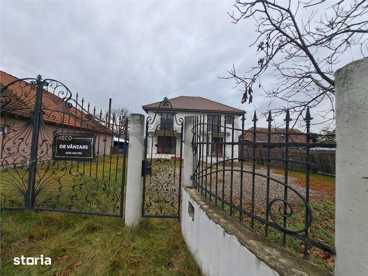 Casă cu 6 camere cu Teren 1276 Mp în Lugașu de Jos