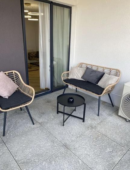 Apartament cu 3 camere decomandat, mobilat în Pipera