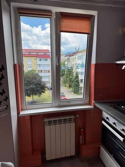 Apartament cu 2 camere decomandat în Precista