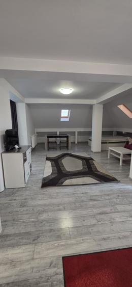 Garsonieră în Titan