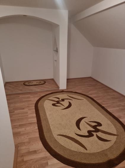 Casă individuală cu 6 camere cu Canalizare în Iaslovăț