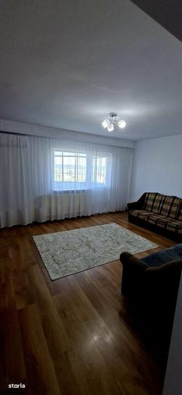 Apartament cu 3 camere decomandat în Găvana