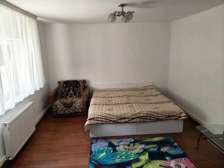 Casă cu 3 camere cu Teren 250 Mp în Valu lui Traian