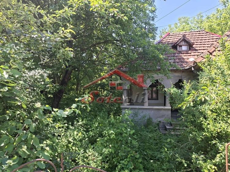 Teren de 3470 mp, în Cornu