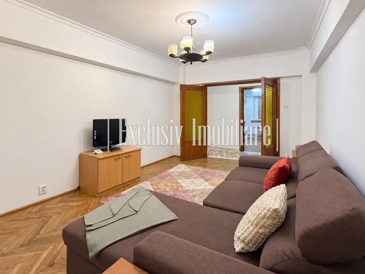 Apartament cu 3 camere în Tomis II