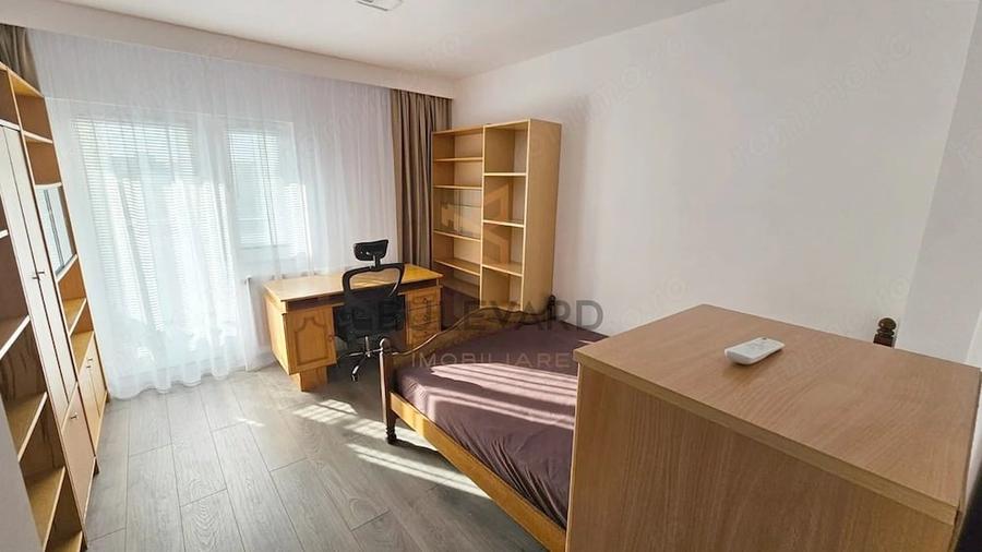 Apartament cu 3 camere decomandat în Zorilor