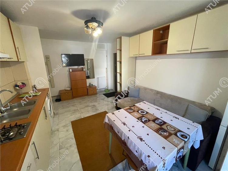 Apartament cu 2 camere decomandat, mobilat în Calea Dumbrăvii