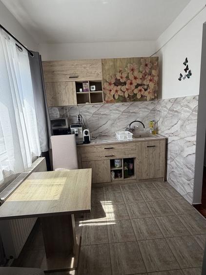 Apartament cu 3 camere în Periferie