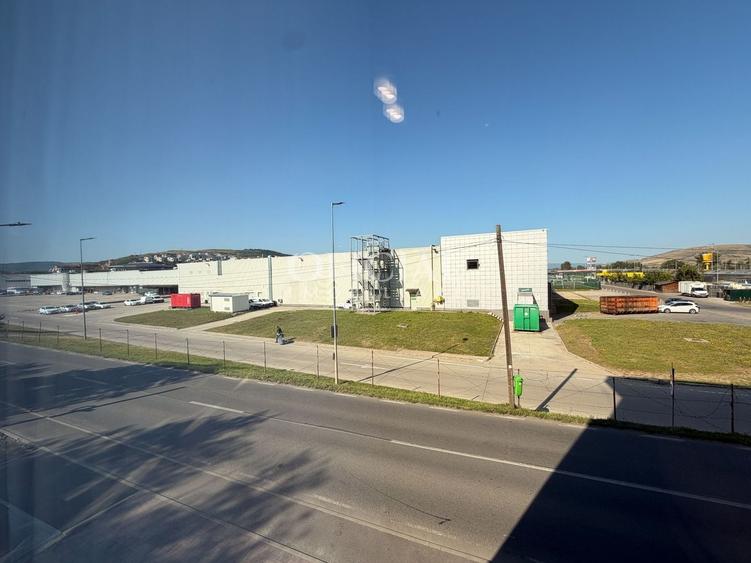 Apartament cu 2 camere semidecomandat, mobilat în Mănăștur