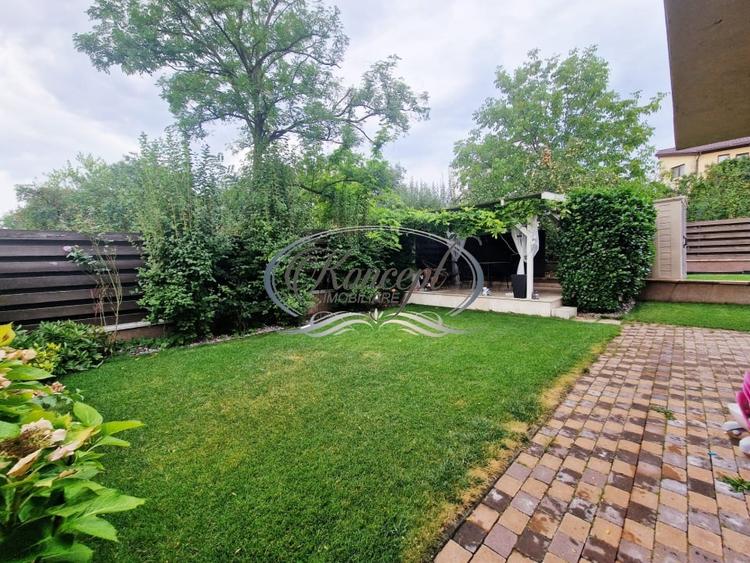 Duplex cu 4 camere cu Canalizare în Dâmbul Rotund