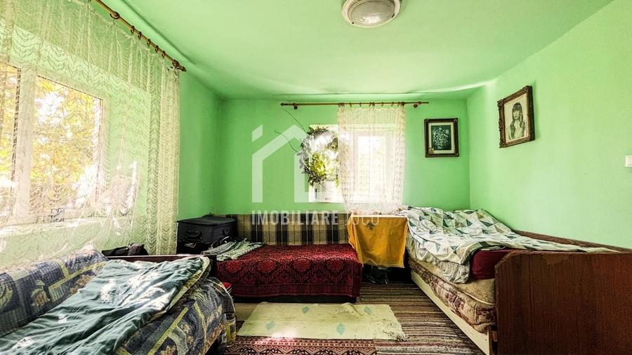 Casă individuală cu 2 camere cu Canalizare în Gădălin