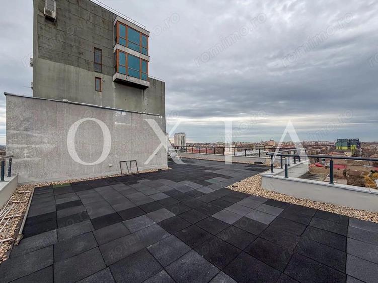 Apartament cu 5 camere decomandat în Complex Studențesc