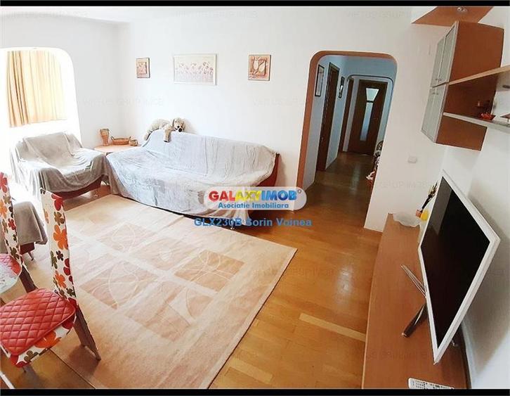 Apartament cu 4 camere semidecomandat, mobilat în Drumul Taberei