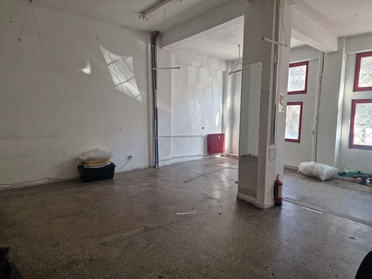 Spațiu comercial, de 46 mp, în Catane