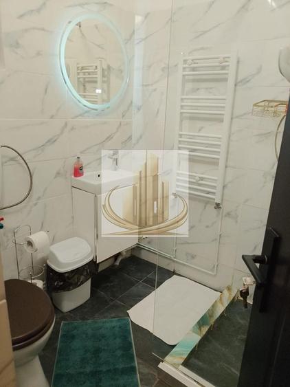 Casă individuală cu 5 camere cu Canalizare în Traian