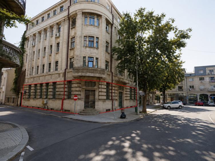 Spațiu comercial, de 385 mp, în Ultracentral